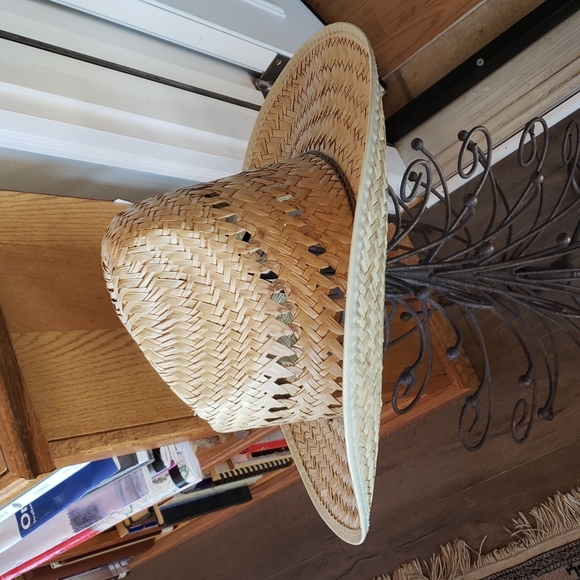 High Top Rattan Straw Hat Like New Size 7 - Picture 2 of 5